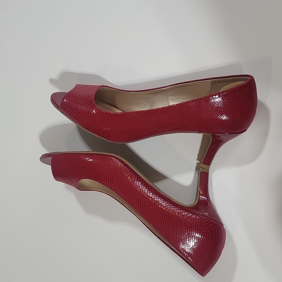 KAREN SCOTT Red Snakeskin Style Peep Toe Classic Pumps Heels - Picture 8 of 15